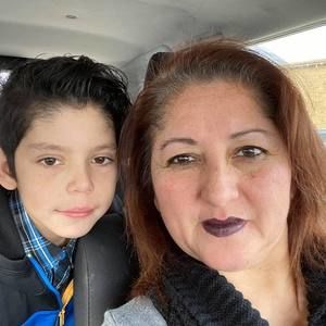 Meet your Posher, Betsabe